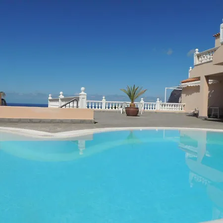 Magical Apt. With Sea View & Cliff Appartement *